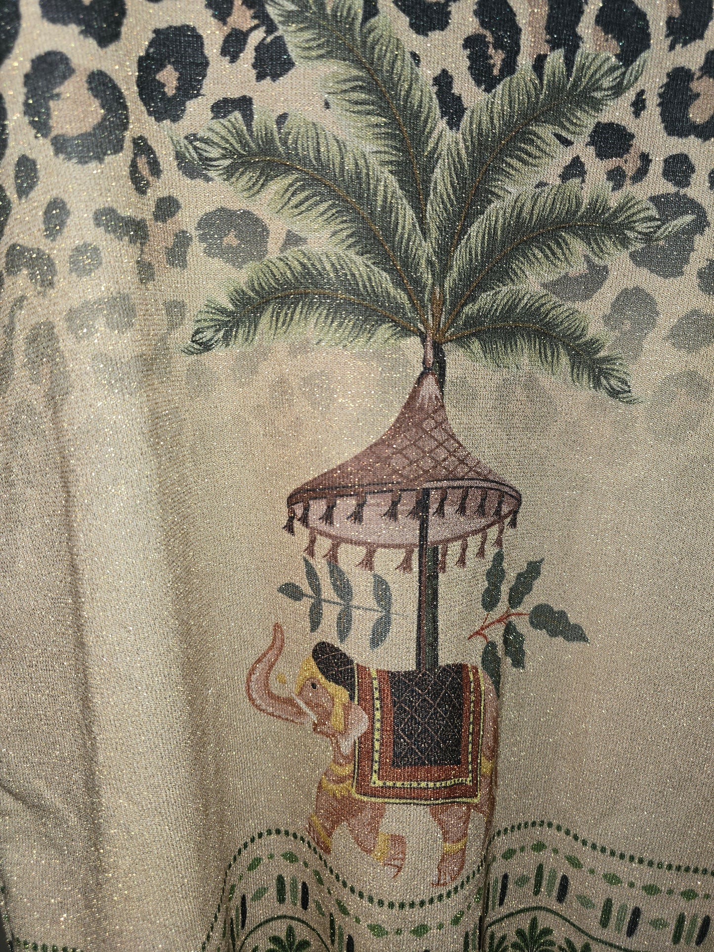 Ness doré éléphant