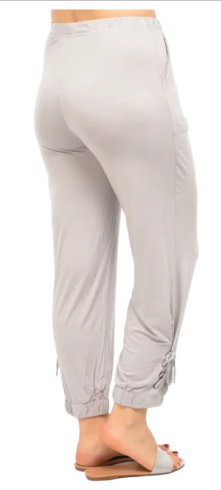 Pantalon avec laçage plusieurs coloris