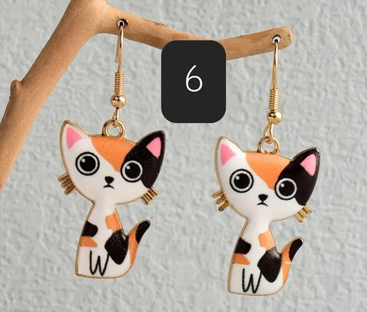 Boucles d'oreilles pendantes chat plusieurs coloris
